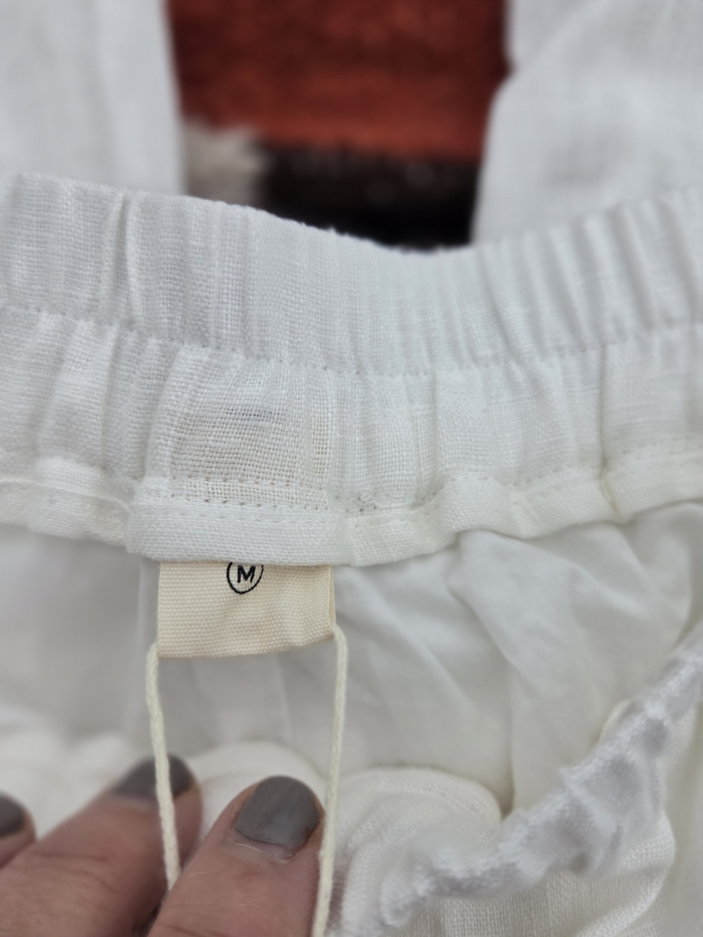 LINTICO Women’s White Elastic Waist Linen Pants Crop - Picture 4 of 4